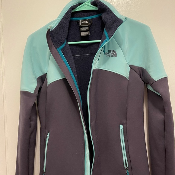 North Face zipped up jacket - Picture 4 of 7